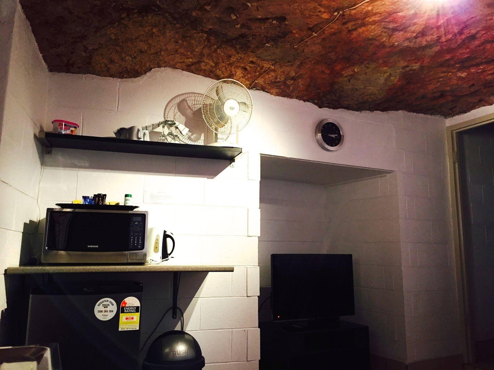 The Lookout Cave Underground Motel Coober Pedy Exteriér fotografie