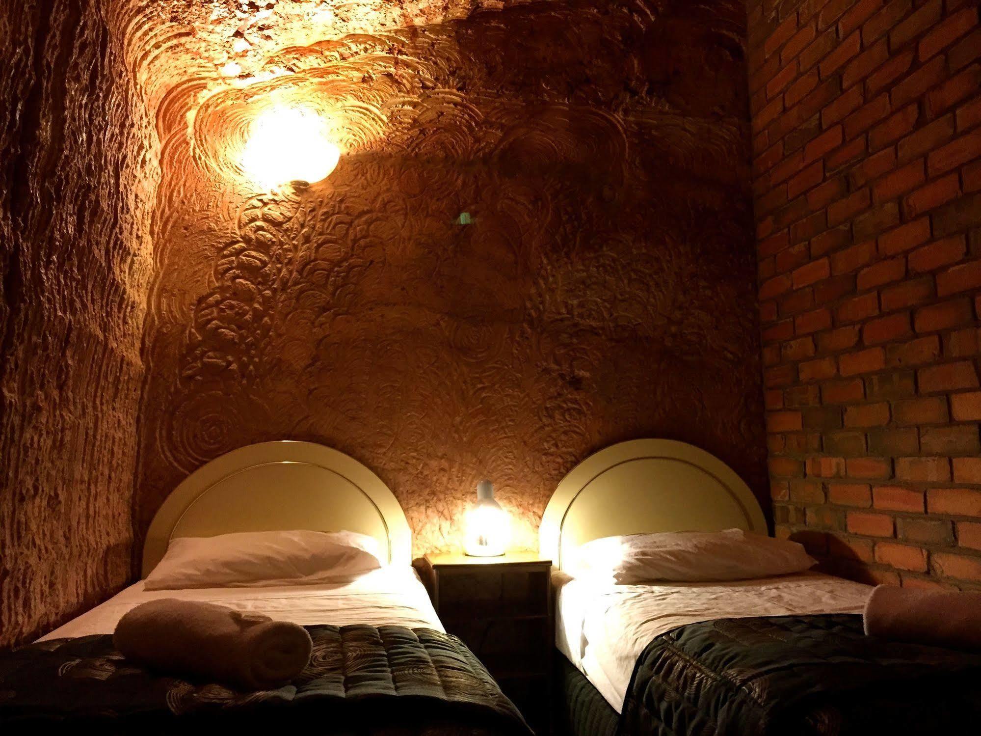 The Lookout Cave Underground Motel Coober Pedy Exteriér fotografie