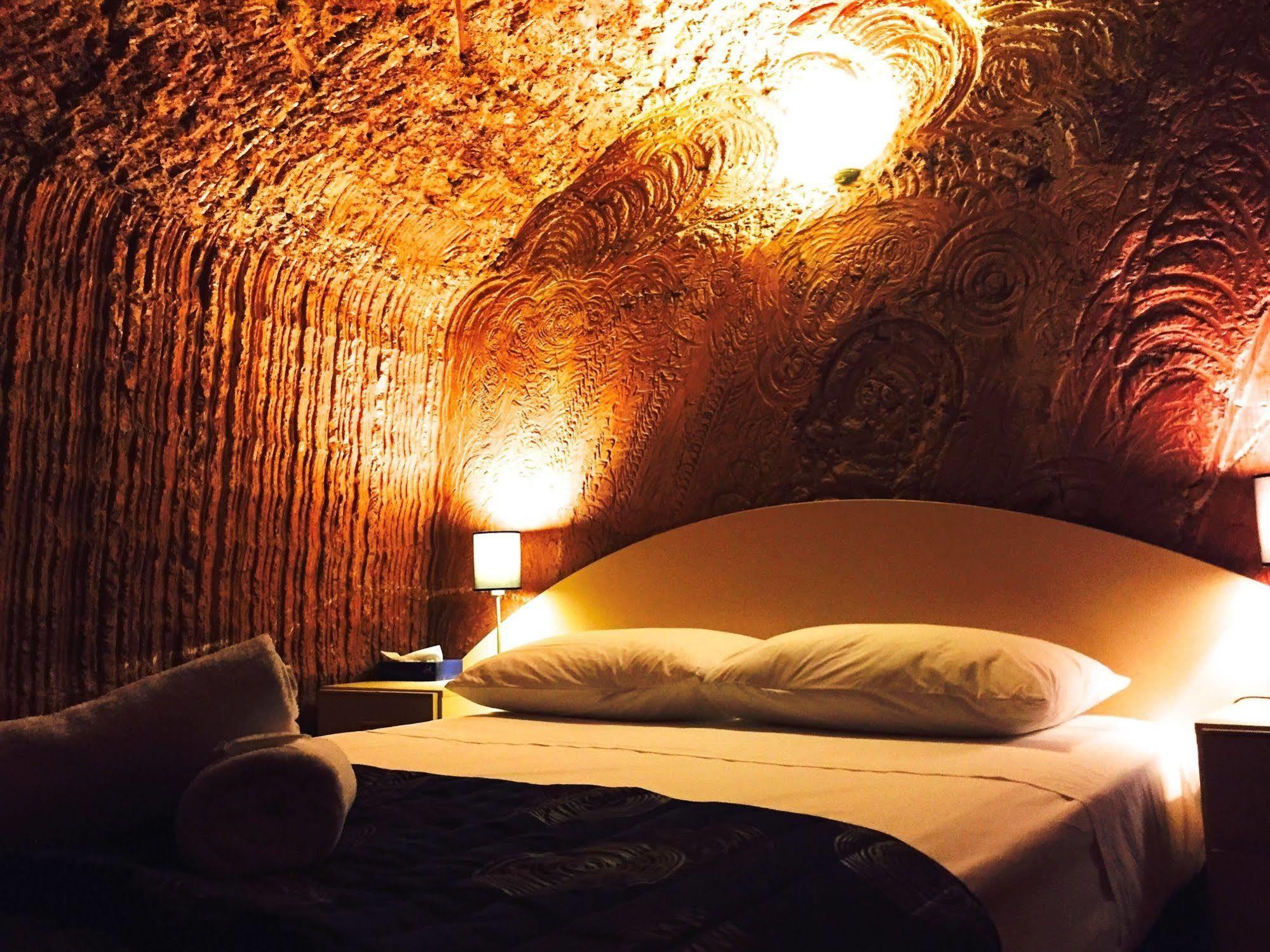 The Lookout Cave Underground Motel Coober Pedy Exteriér fotografie